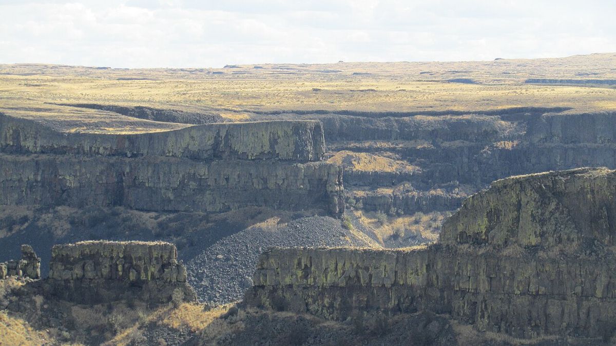 Umatilla Rock Trail